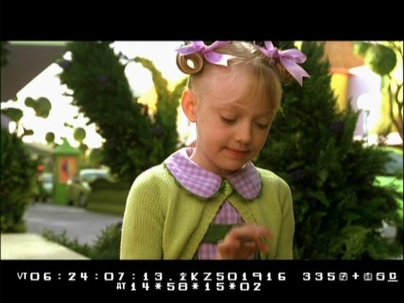 dakota fanning misc pics mainly cat in the hat 